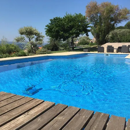 Séjour chez l'habitant Une chambre confort et un accès piscine *